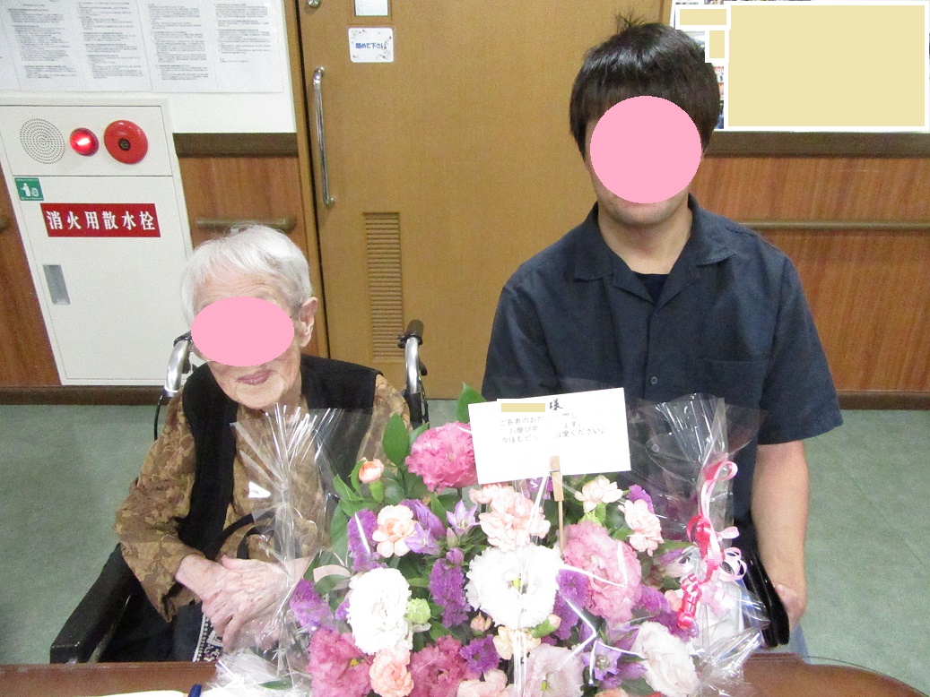 最高齢１０８歳のお祝いが故郷から届きました