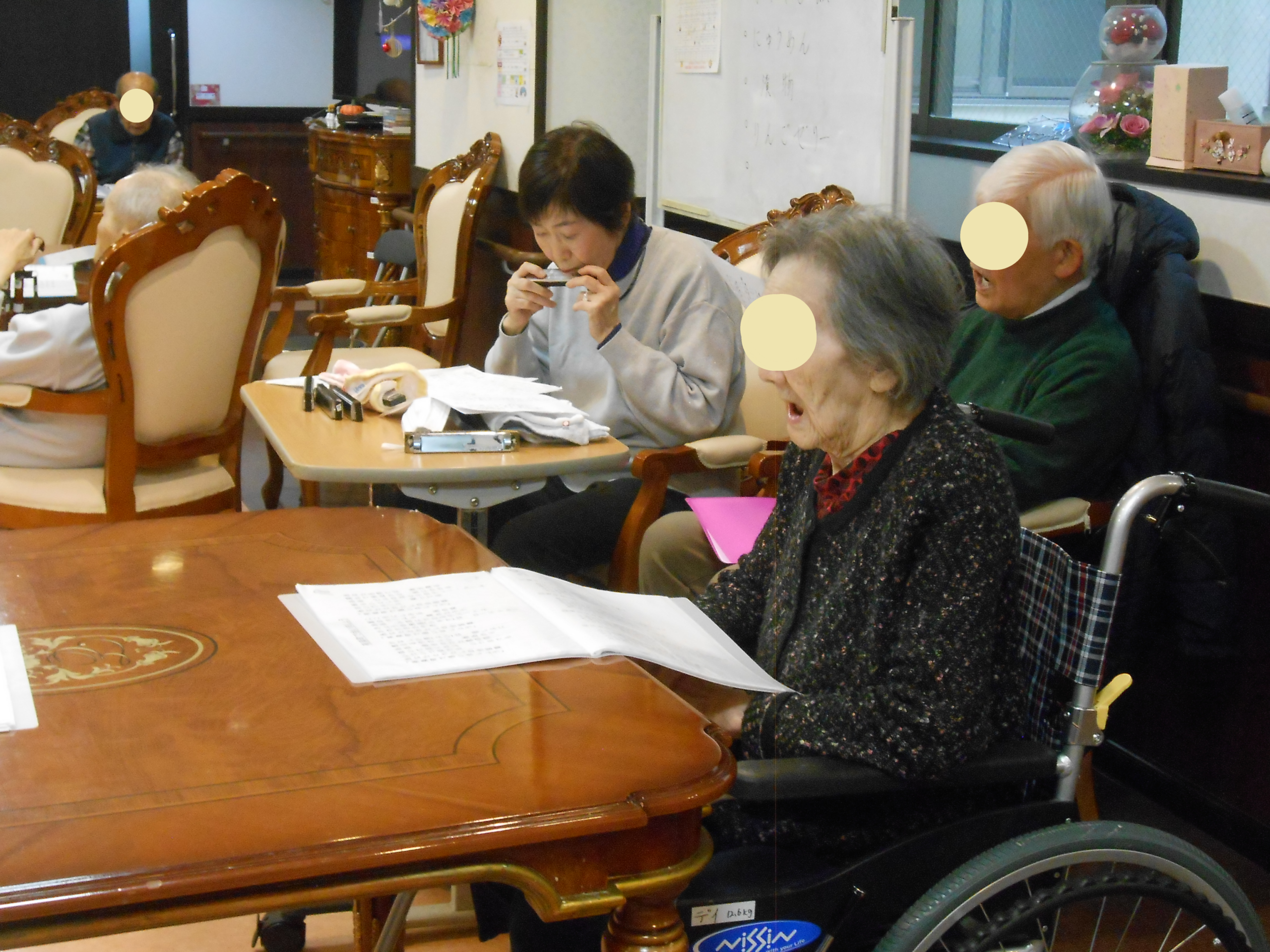 ハーモニカ演奏の方も来て下さいました