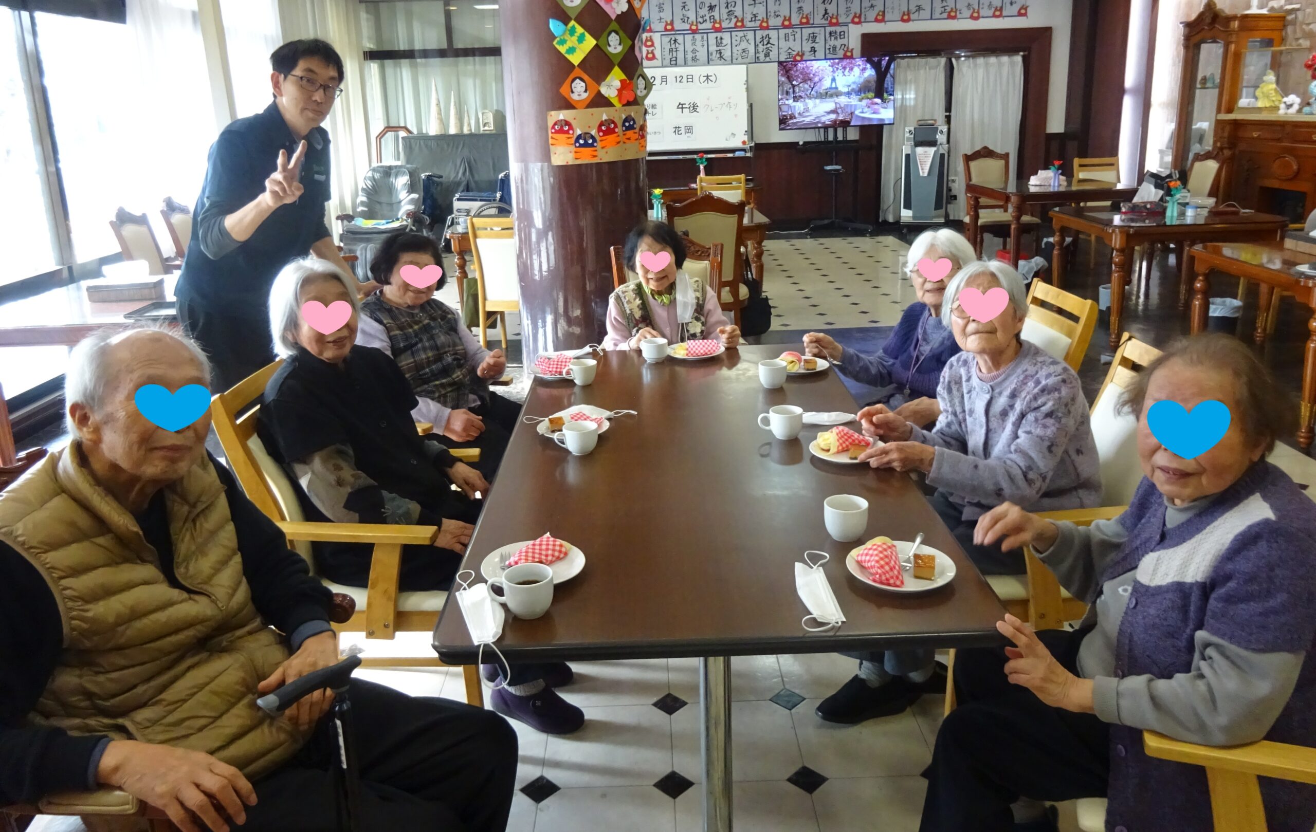 出来上がったクレープをみんなで一緒にいただきます(*^▽^*)