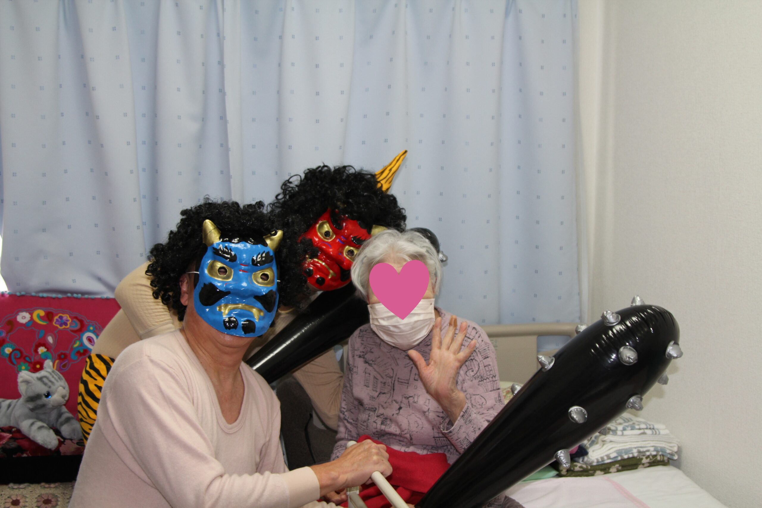 居室にも鬼さんが…登場 『はい!ポーズ』