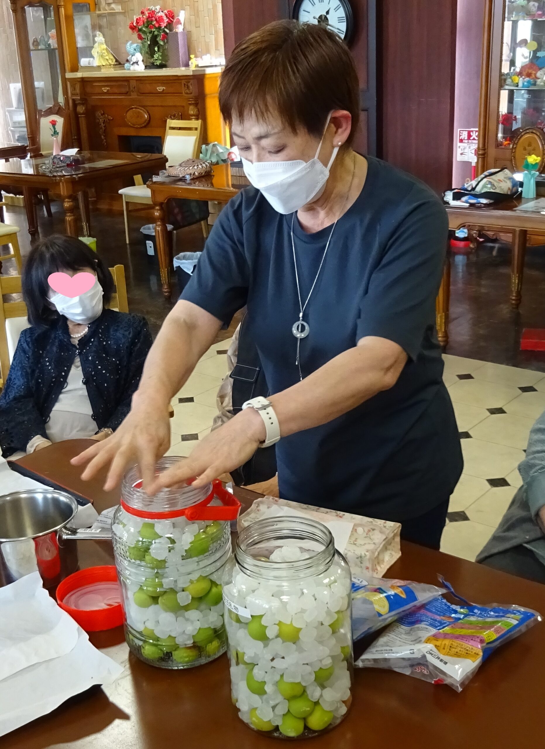 デイサービス、園芸クラブ『梅仕事』
